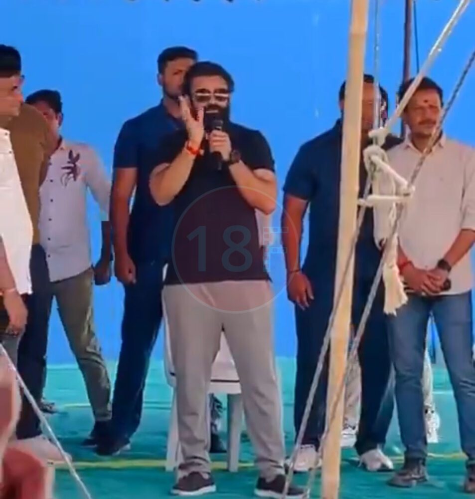 "సంబరాల ఏటిగట్టు" సెట్ లో ఫ్యాన్స్ తో  సాయిదుర్గ తేజ్ సందడి! 7 IMG 20250125 WA0236 e1737808454149