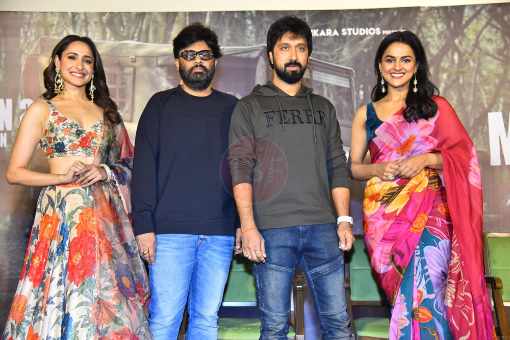 daaku press meet 1 scaled e1736263237274